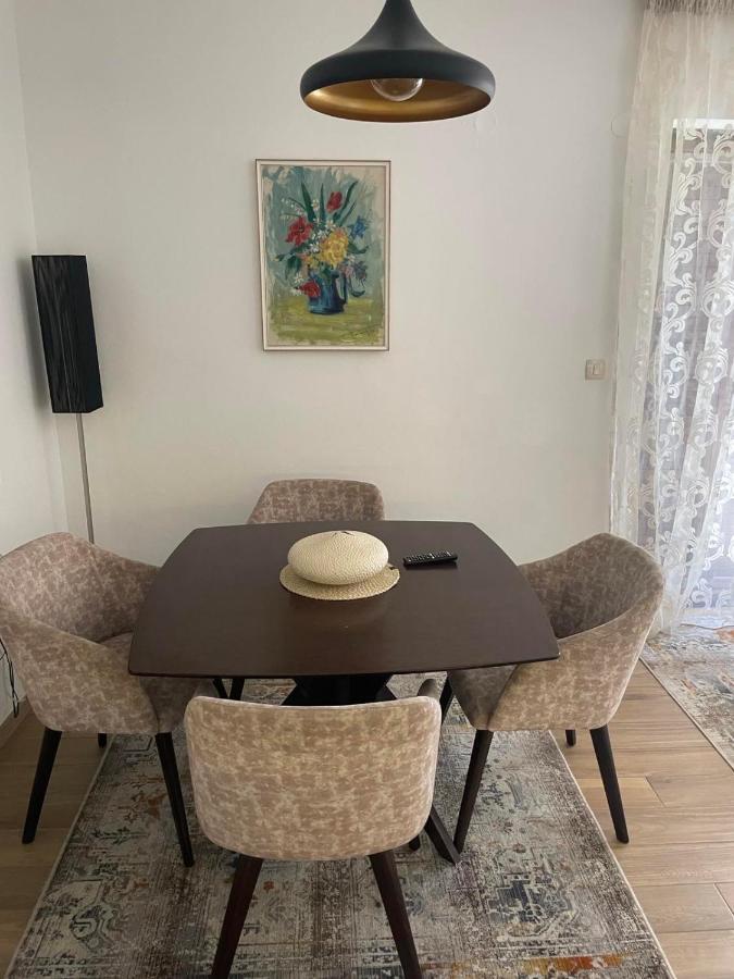 Reina Apartment Petrovac Bagian luar foto